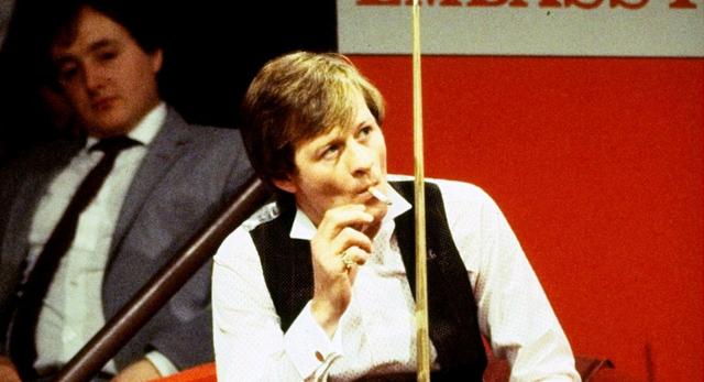 在足球中是 在足球中是