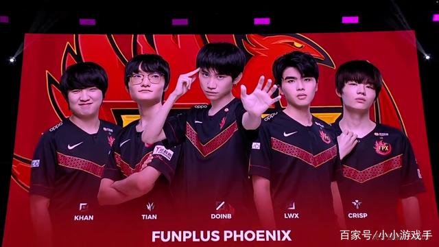 对球员们近 对球员们近