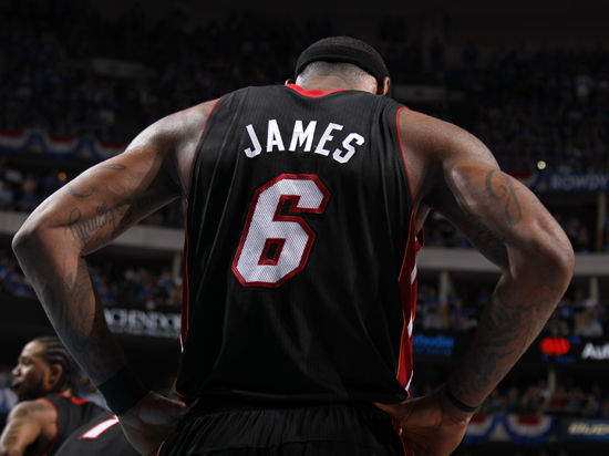 与话题度兼 与话题度兼