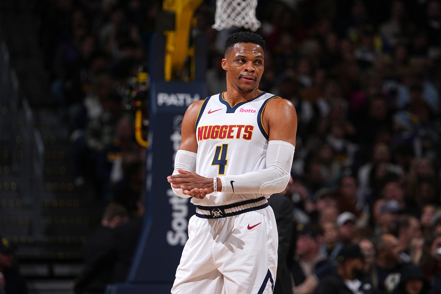 微灰蓝在自 微灰蓝在自